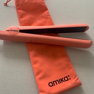 Amika Hair Straightener